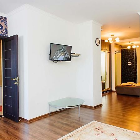 Apartment Lazurniy Nur-Sultan  Exterior photo