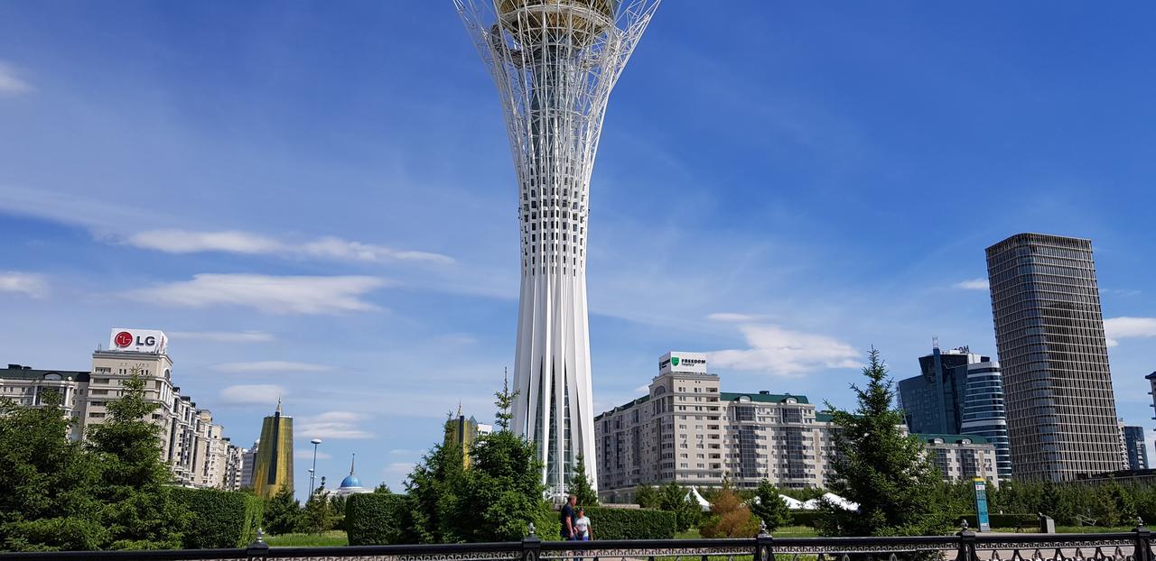 Apartment Lazurniy Nur-Sultan  Exterior photo